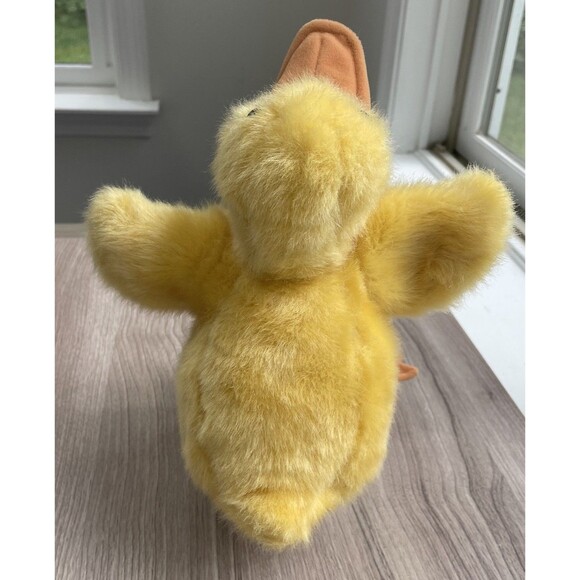 Folkmanis Duckling Hand Puppet Realistic Yellow Duck Plush! Pre-Owned! - Picture 3 of 8